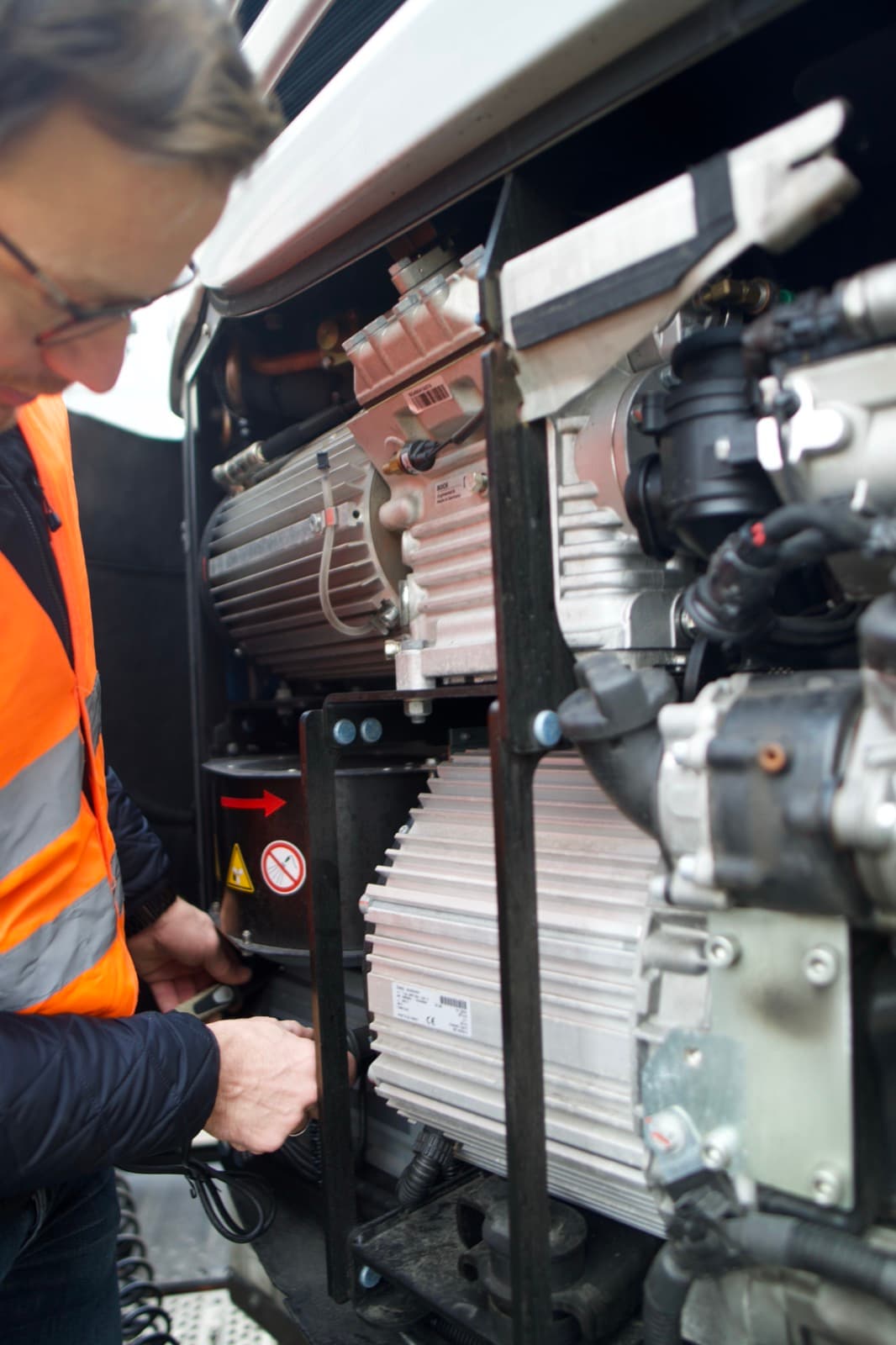 Inverter-System Close-up: Technik im Reefer-Trailer