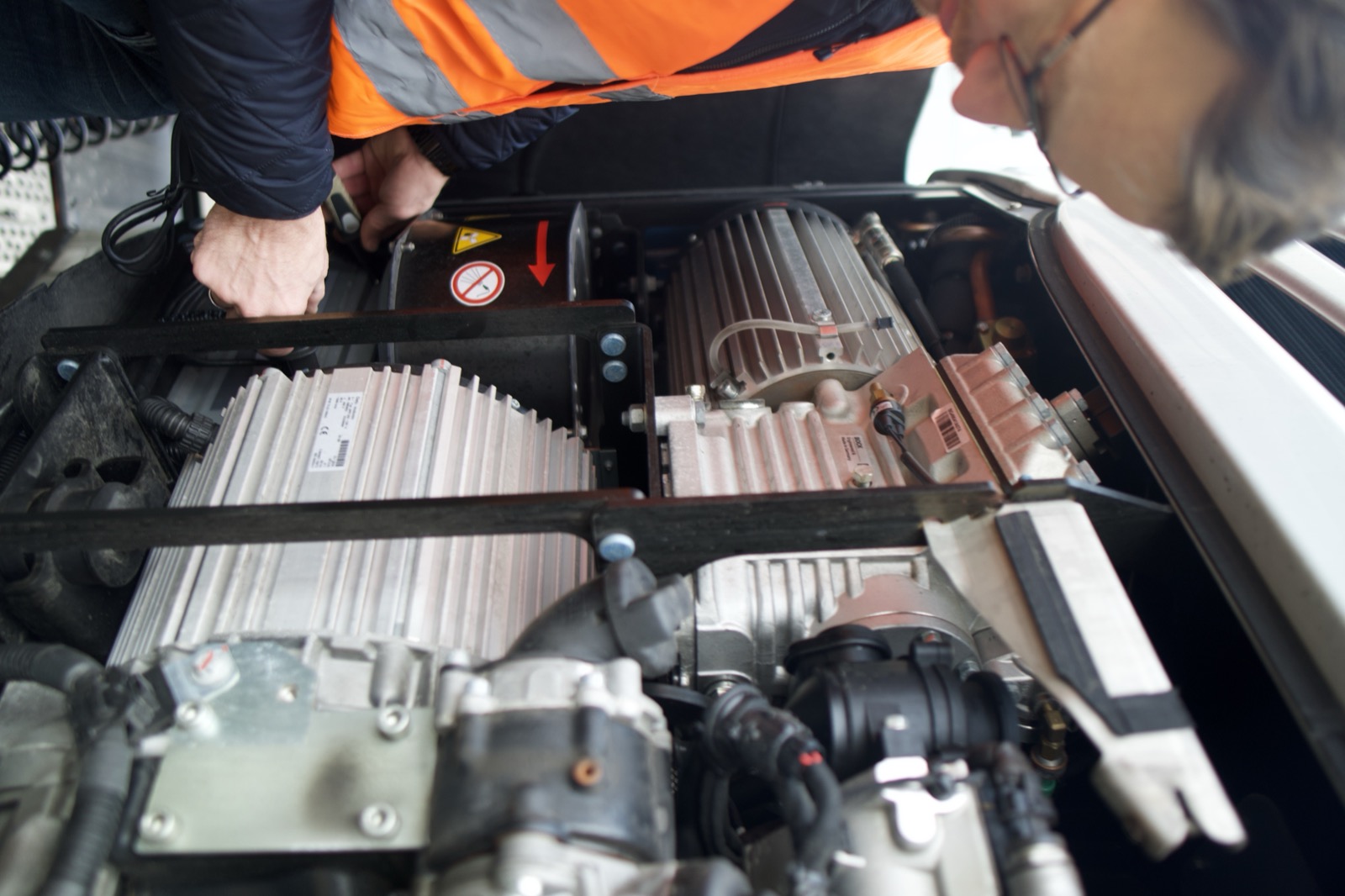 Inverter-System Close-up: Technik im Reefer-Trailer